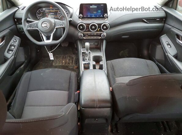 3N1AB8CV8SY205582 2025 NISSAN SENTRA Red Vista del salpicadero