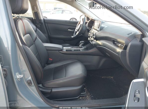 3N1AB8DV6RY329925 2024 NISSAN SENTRA Gray Սալոնի դիմացի տեսք