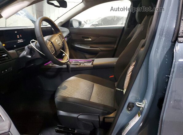 3N1AB9CV2TY225317 2026 NISSAN SENTRA Синий Вид салона спереди