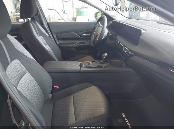 3N1AB9CV6TY206298 2026 NISSAN SENTRA Черный Вид салона спереди