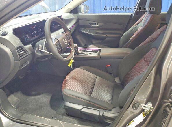 3N1AB9DV5TY208025 2026 NISSAN SENTRA Серый Вид салона спереди