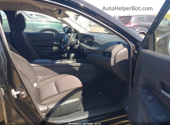 3N1AB9DV7TY224968 2026 NISSAN SENTRA Черный Вид салона спереди