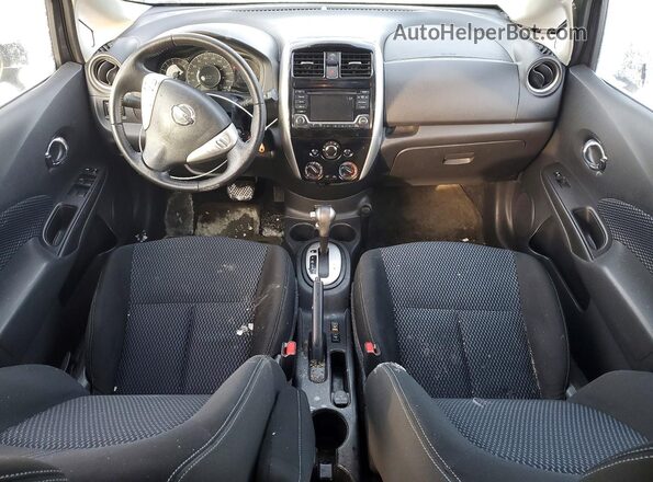 3N1CE2CP1JL359948 2018 NISSAN VERSA Серый Вид панели приборов