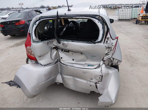 3N1CE2CP3GL353643 2016 NISSAN VERSA NOTE Silver Widok z przodu