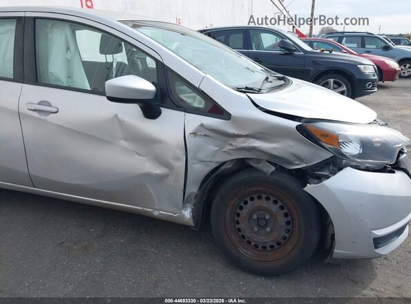 3N1CE2CP3HL370914 2017 NISSAN VERSA NOTE Серебряный Вид спереди