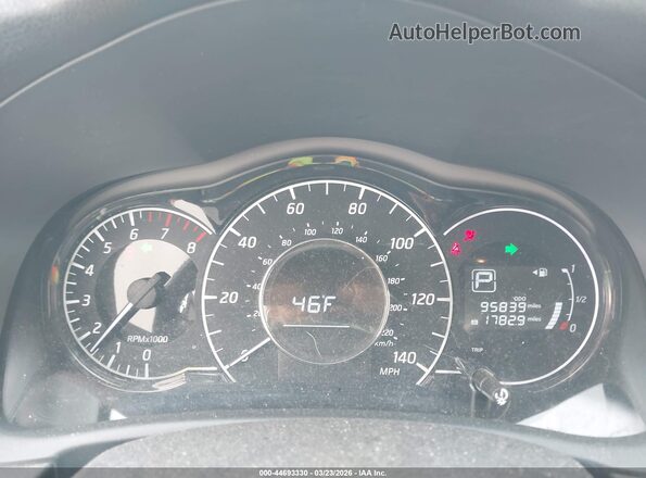3N1CE2CP3HL370914 2017 NISSAN VERSA NOTE Серебряный Вид задних сидений