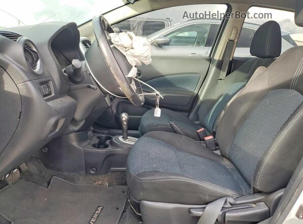 3N1CE2CP5KL358352 2019 NISSAN VERSA Silver Widok wnętrza z przodu