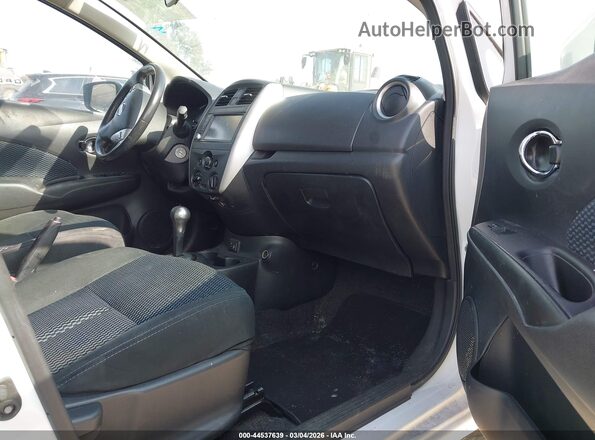 3N1CE2CP6KL362166 2019 NISSAN VERSA NOTE Белый Вид салона спереди