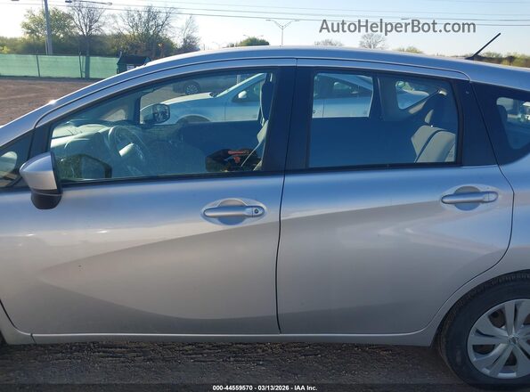 3N1CE2CP8JL370073 2018 NISSAN VERSA NOTE Silver Widok wnętrza 360 stopni