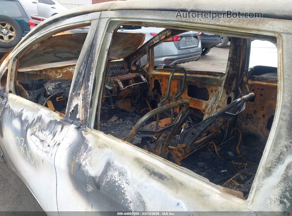 3N1CE2CPXGL361447 2016 NISSAN VERSA NOTE White Widok z przodu