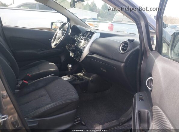 3N1CE2CPXHL363829 2017 NISSAN VERSA NOTE Серый Вид салона спереди