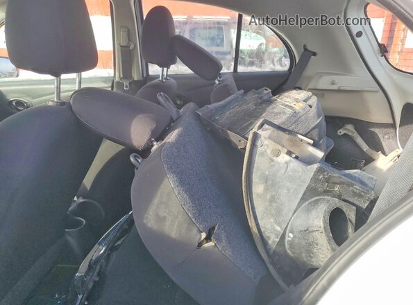 3N1CK3CP7KL200903 2019 NISSAN MICRA Белый Вид задних сидений