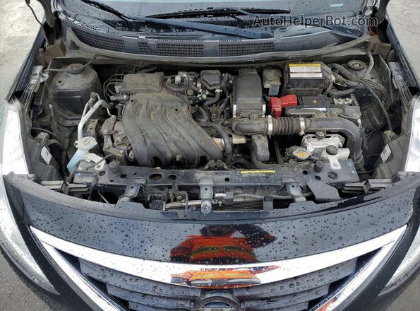 3N1CN7AP3KL876279 2019 NISSAN VERSA Black Rear interior view