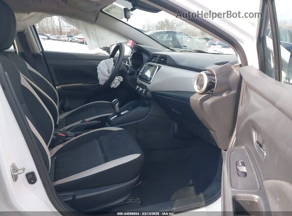 3N1CN8EV8ML872973 2021 NISSAN VERSA Белый Вид салона спереди