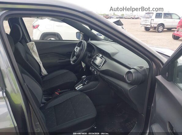 3N1CP5BV4LL539021 2020 NISSAN KICKS Серый Вид салона спереди