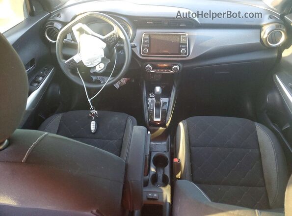 3N1CP5CU1KL507132 2019 NISSAN KICKS Серебряный Вид панели приборов