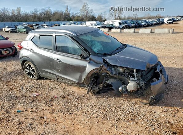 3N1CP5CU2JL501886 2018 NISSAN KICKS Silver Front right