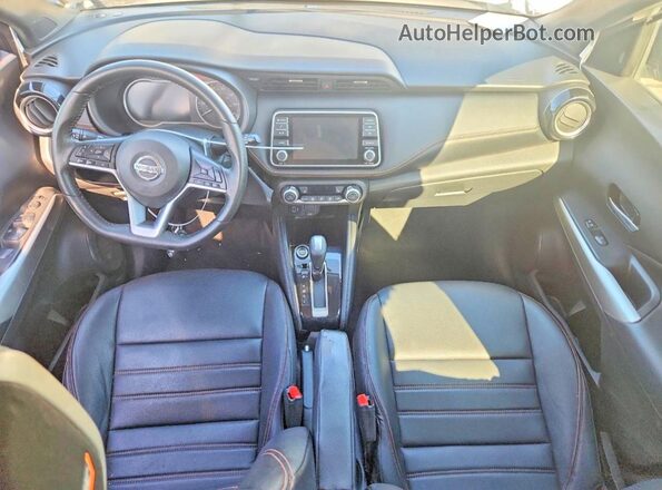 3N1CP5CU2KL481849 2019 NISSAN KICKS Silver Widok deski rozdzielczej