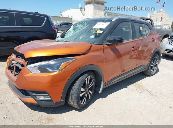 3N1CP5CU3KL566957 2019 NISSAN KICKS Оранжевый Передняя левая четверть