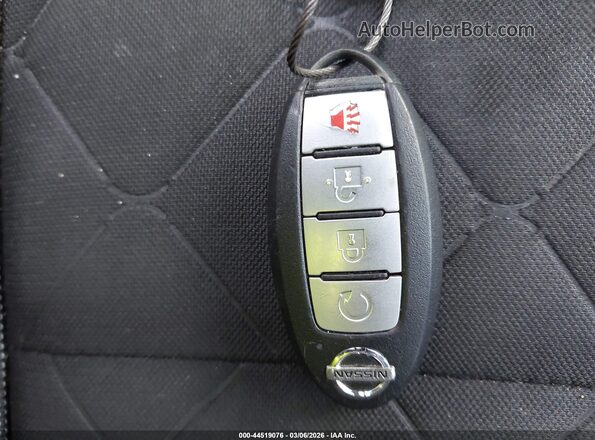 3N1CP5CU4JL514266 2018 NISSAN KICKS Белый Вид панели приборов