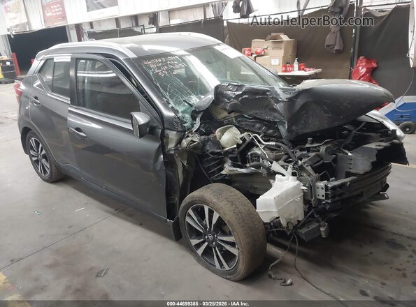 3N1CP5CU4JL535912 2018 NISSAN KICKS Gray Przód prawy