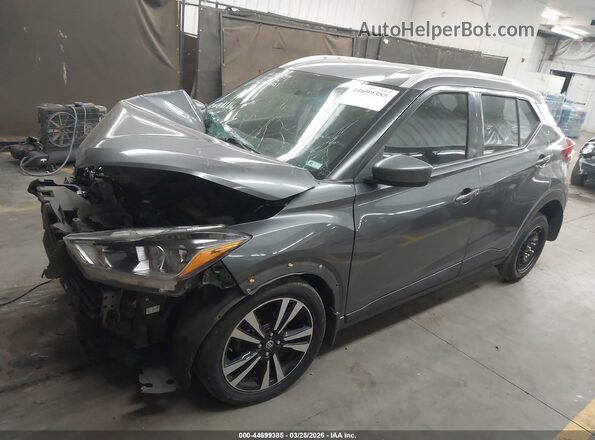 3N1CP5CU4JL535912 2018 NISSAN KICKS Gray Przód lewy