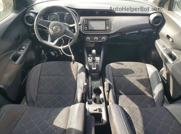 3N1CP5CU4KL482825 2019 NISSAN KICKS Gray Вид панелі приладів