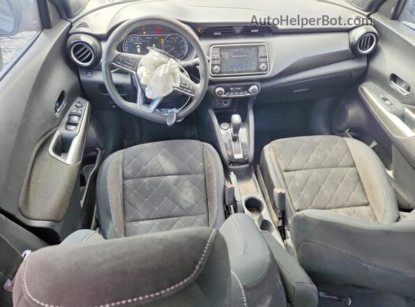 3N1CP5CU5KL559976 2019 NISSAN KICKS Gray Dashboard view