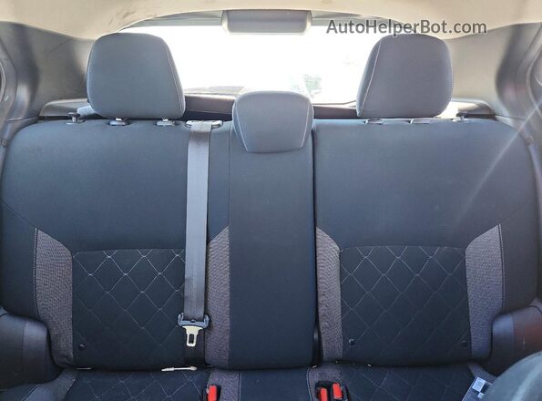 3N1CP5CU5KL559976 2019 NISSAN KICKS Gray Rear seats view