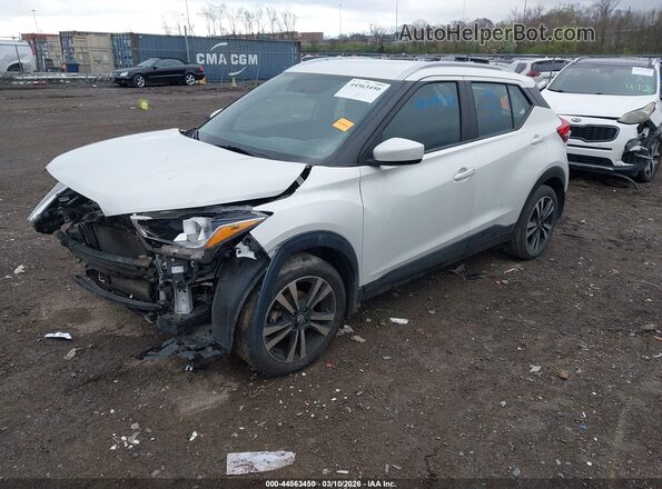 3N1CP5CU8JL514061 2018 NISSAN KICKS White Առջևի ձախ երեք քառորդ տեսարան