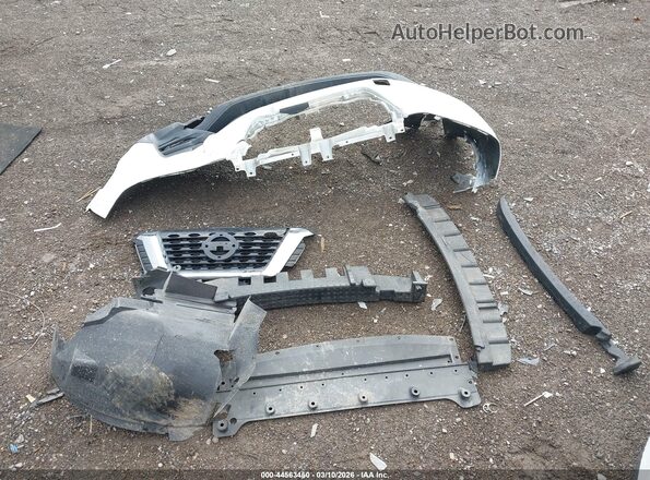 3N1CP5CU8JL514061 2018 NISSAN KICKS White Սարքավորումների վահանակի տեսք