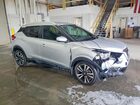 2018 Nissan Kicks Sv Серебряный vin: 3N1CP5CU8JL516389