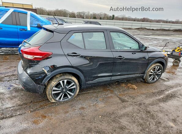 3N1CP5CU8JL545827 2018 NISSAN KICKS Черный Задняя правая четверть