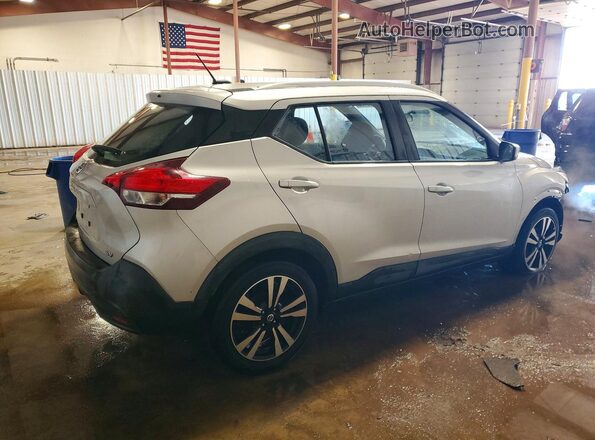 3N1CP5CU8KL548065 2019 NISSAN KICKS Серебряный Задняя правая четверть