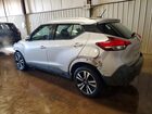 2019 Nissan Kicks Sv Серебряный vin: 3N1CP5CU8KL548065