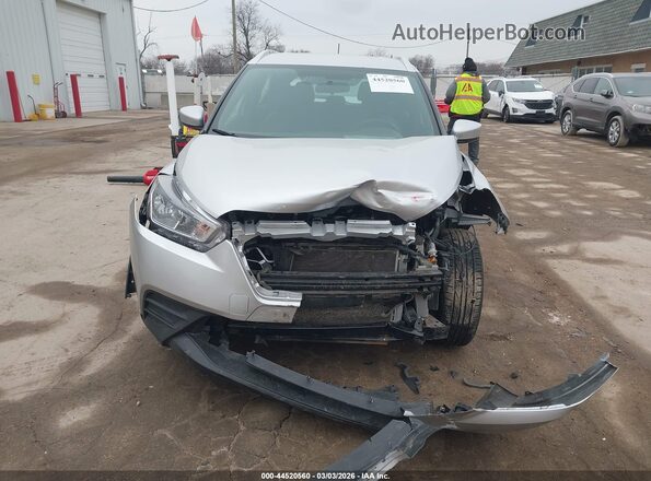 3N1CP5CU9KL528312 2019 NISSAN KICKS Silver Vista interior trasera