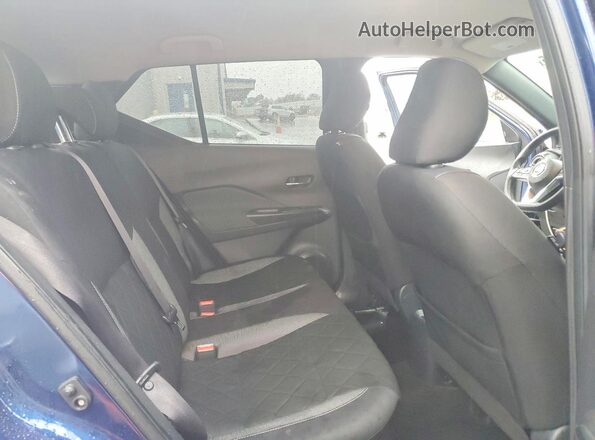 3N1CP5CUXKL534409 2019 NISSAN KICKS Blue Rear interior view