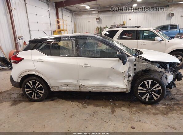 3N1CP5CV7LL578104 2020 NISSAN KICKS White Вид задньої частини салону