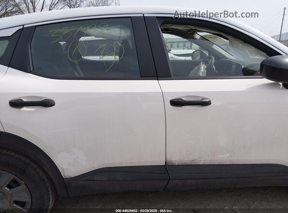 3N8AP6BA0SL387992 2025 NISSAN KICKS White Vista del cuadro de instrumentos