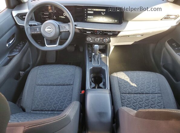 3N8AP6CA1SL367331 2025 NISSAN KICKS Black წინა პანელის ხედი