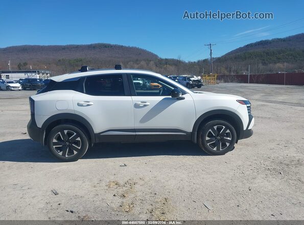 3N8AP6CB3TL314480 2026 NISSAN KICKS White Vista interior trasera