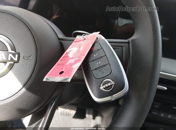 3N8AP6CE0TL335068 2026 NISSAN KICKS Red Vista del salpicadero