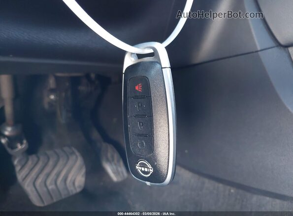 3N8AP6CE2TL322998 2026 NISSAN KICKS Синий Вид панели приборов