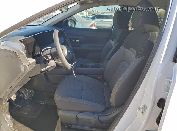 3N8AP6CE4TL306754 2026 NISSAN KICKS White Սալոնի դիմացի տեսք