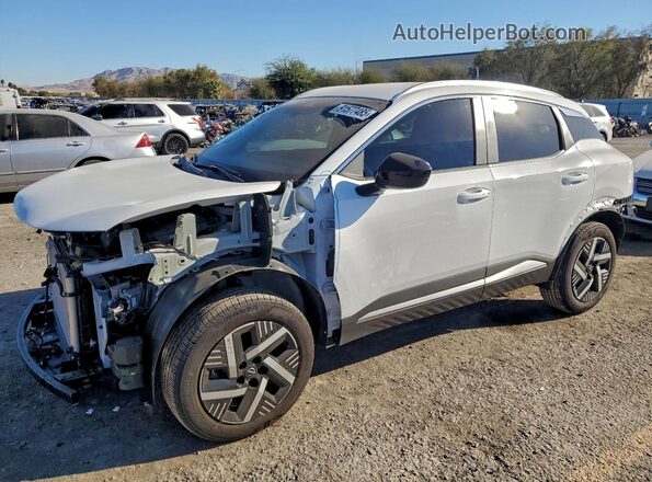 3N8AP6CE4TL306754 2026 NISSAN KICKS White Առջևի ձախ երեք քառորդ տեսարան