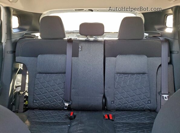 3N8AP6CE4TL306754 2026 NISSAN KICKS White Հետևի նստատեղերի տեսք