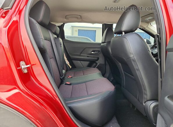 3N8AP6DA0TL323434 2026 NISSAN KICKS Красный Вид задних сидений