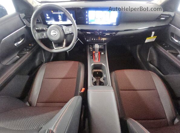 3N8AP6DA0TL378479 2026 NISSAN KICKS Серый Вид панели приборов