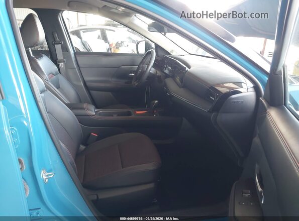 3N8AP6DA2SL324714 2025 NISSAN KICKS Blue Vista interior delantera