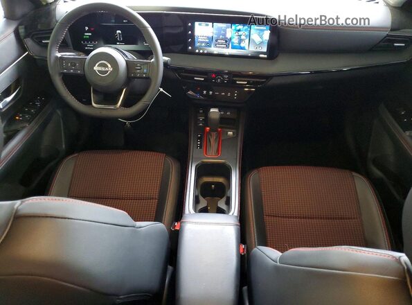 3N8AP6DA4TL323162 2026 NISSAN KICKS Желтый Вид панели приборов